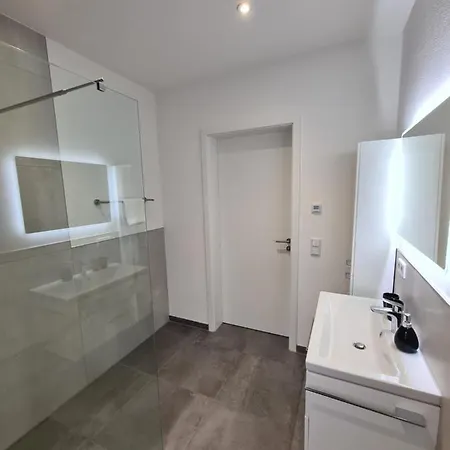 Panorama Apartment *