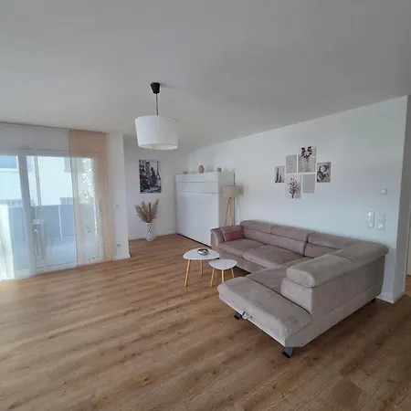 Panorama Apartment *