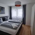 Panorama Apartment *
