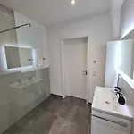Panorama Apartment *