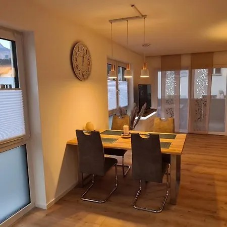 Panorama Apartment *