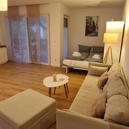 Panorama Apartment *